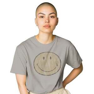Casual Gray Short Sleeve Tee with Classic Smiley Face